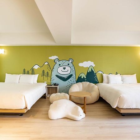 Hotel Papa Whale-Kaohsiung Formosa Boulevard Extérieur photo