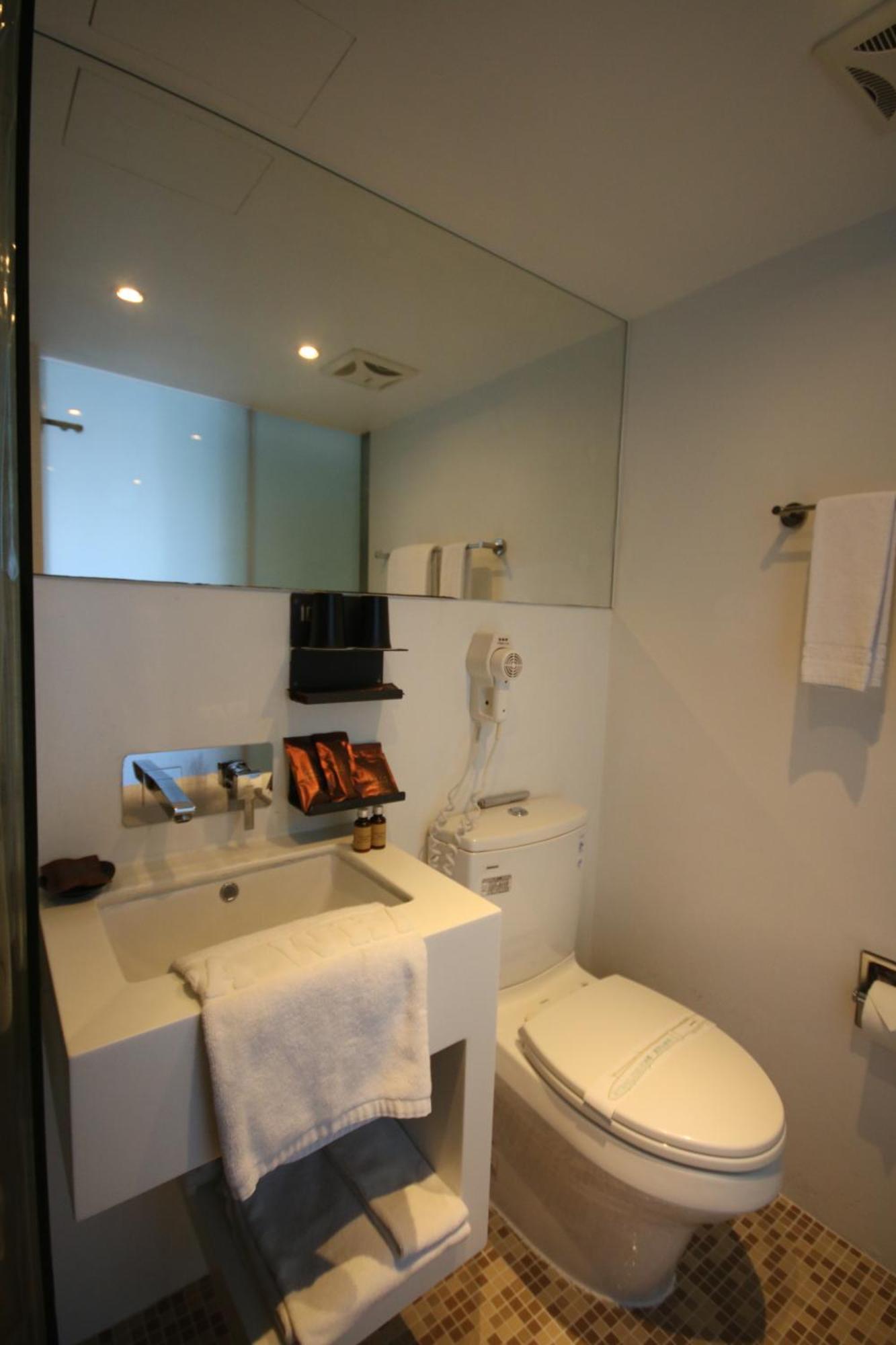 Hotel Papa Whale-Kaohsiung Formosa Boulevard Extérieur photo