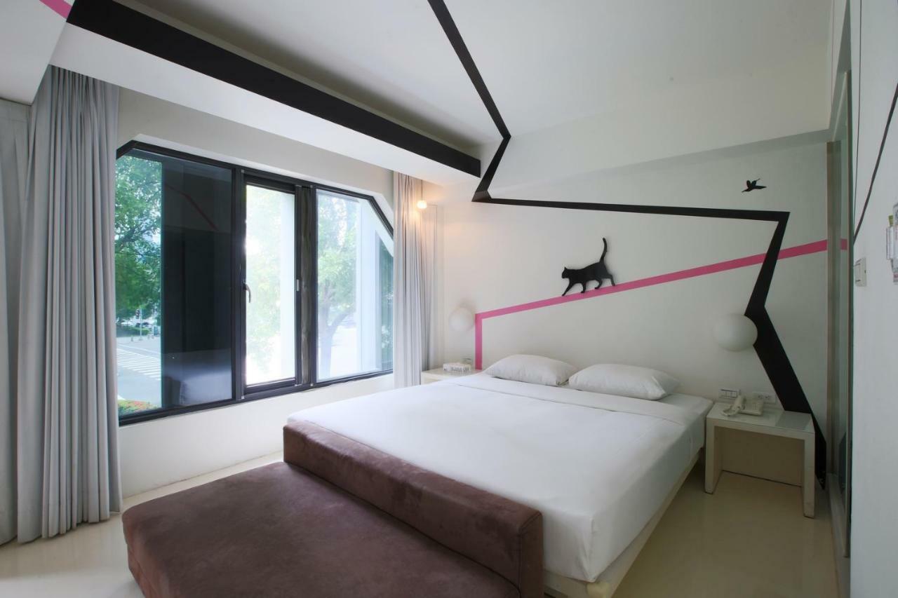 Hotel Papa Whale-Kaohsiung Formosa Boulevard Extérieur photo