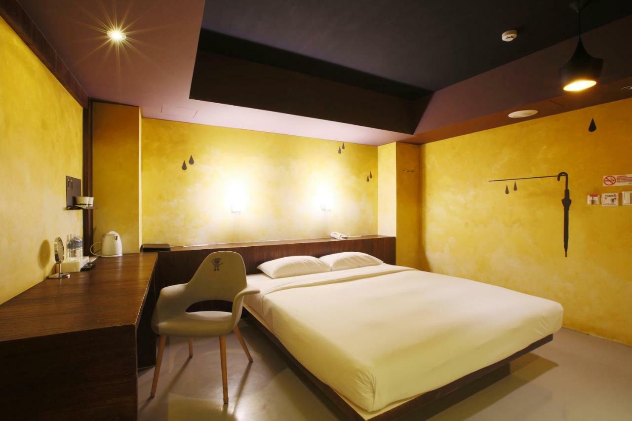 Hotel Papa Whale-Kaohsiung Formosa Boulevard Extérieur photo