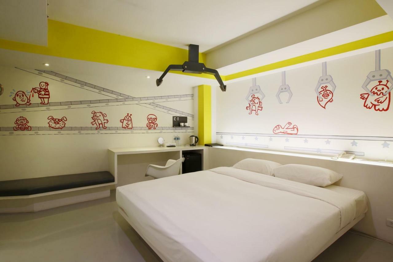 Hotel Papa Whale-Kaohsiung Formosa Boulevard Extérieur photo